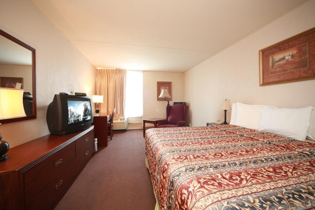 Boarders Inn And Suites - Marion Habitación foto